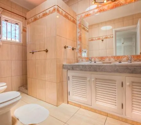 Вілла Casa Carmeno - 3 Bedroom - Heated Pool - Hot Tub - Short Walk To Beach *