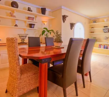Casa Carmeno - 3 Bedroom - Heated Pool - Hot Tub - Short Walk To Beach Villa *