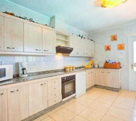 Casa Carmeno - 3 Bedroom - Heated Pool - Hot Tub - Short Walk To Beach *